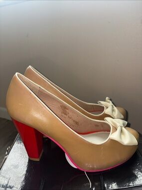 Lola Ramona Size 38 Chunky Retro Pinup Heels Used